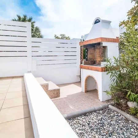 White Villas Of No: 1 *