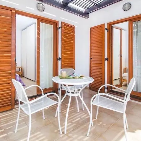 White Villas Of No: 1